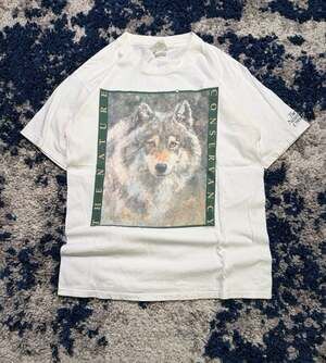Vintage 1990s The Nature Conservancy Wolf Graphic T-Shirt